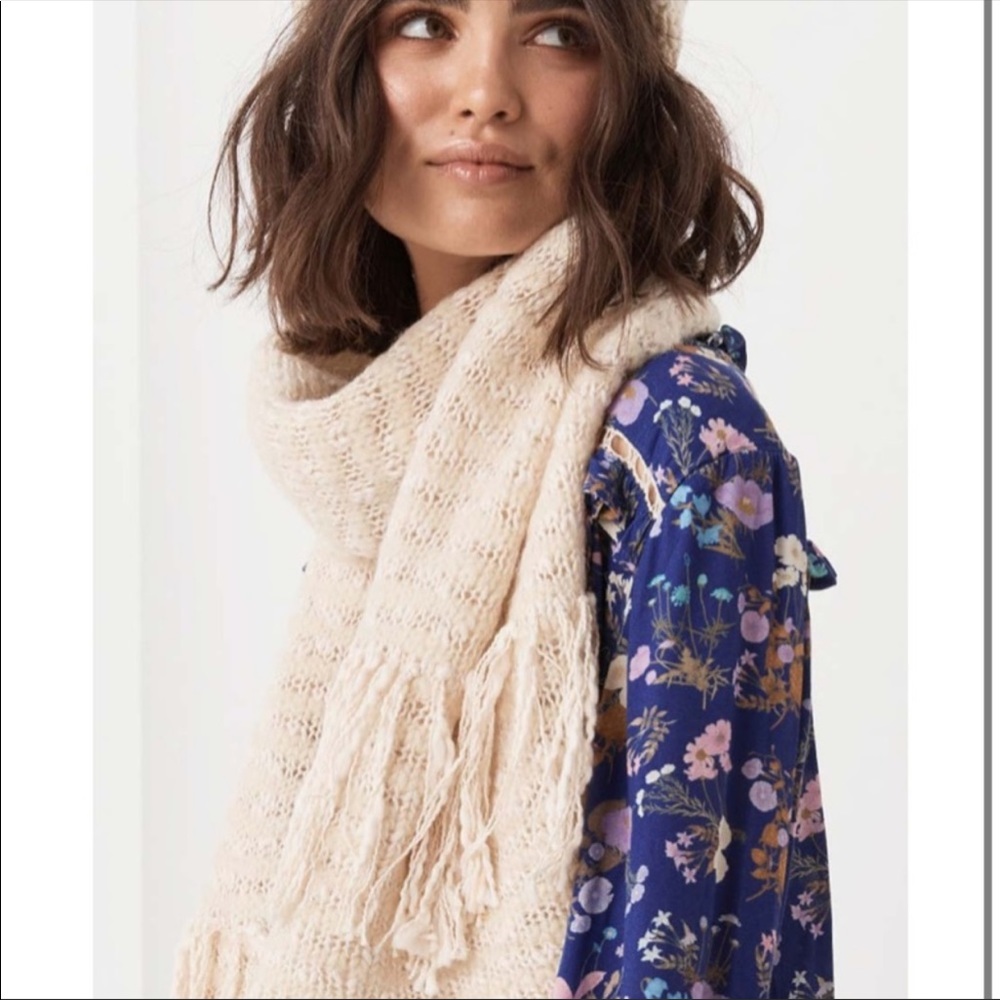 Spell Kimba Scarf